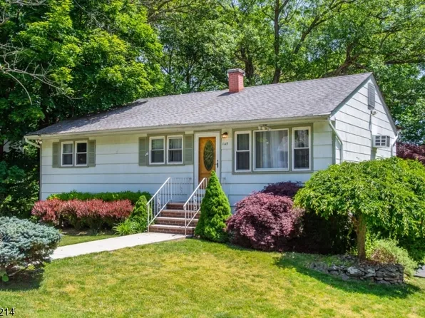 145 Red Twig Trl, Bloomingdale Boro, NJ 07403