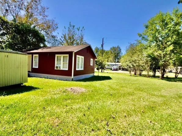 1807 Bell St, Dayton, TX 77535
