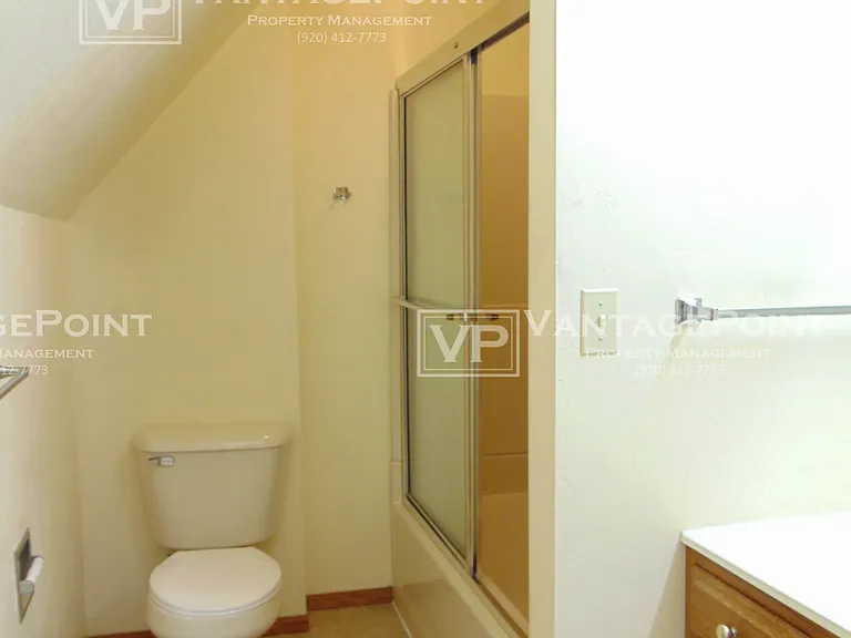 114 N Ontario St — Photo 15
