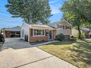41222 Paign Dr, Sterling Heights, MI 48313