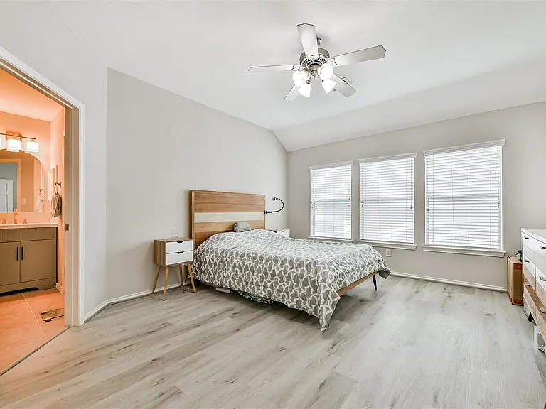 1715 Stuart St — Photo 18