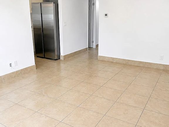 4th image of 589 N Johnson Ave N #244