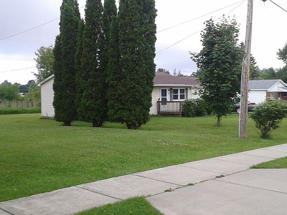 4th image of 6615 Brush St
