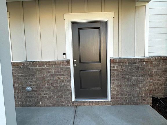 2nd image of 293 Glenmore Gardens Rd