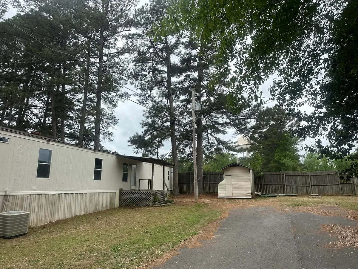 Building Photo - 408 W Sunset Dr