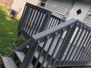 305 1/2 W Rochester Ave, Middlesboro, KY 40965