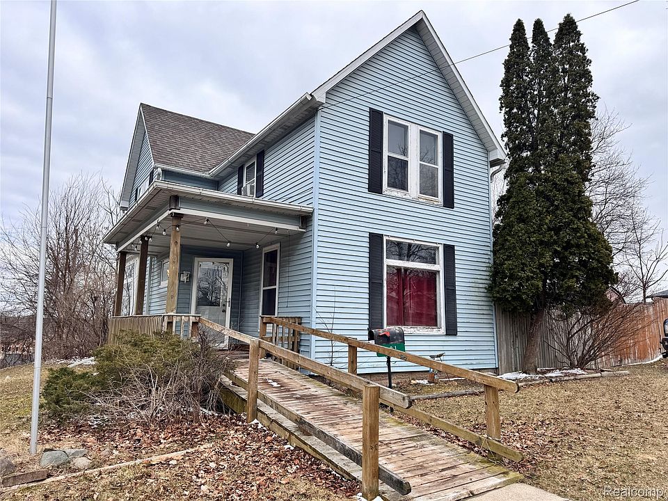 1st image of 101 Prospect St
