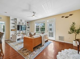 4 Quarry Dr BLDG 4 #B2, Woodland Park, NJ 07424