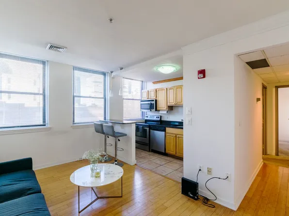1939 Chestnut St #3B, Philadelphia, PA 19103