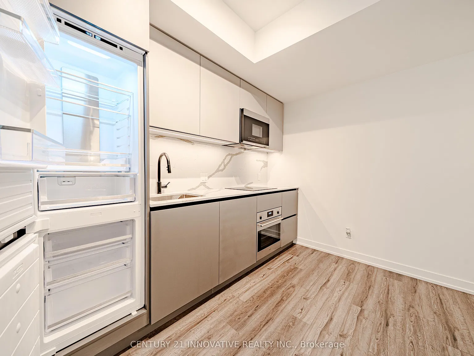 2 bed, $2,350 — Photo 4