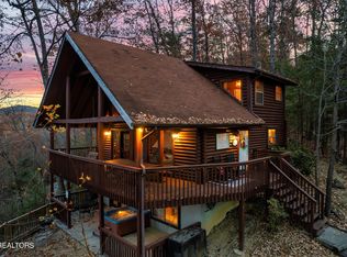1735 Oakridge View Ln, Sevierville, TN 37876