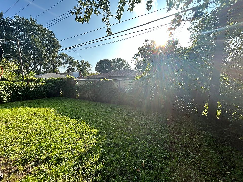 1st image of 24361 Lauren Ave