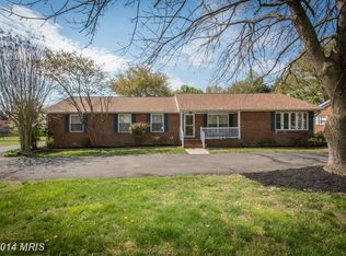 168 Barracks Beach Dr, Colonial Beach, VA 22443