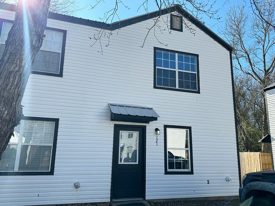 1 Woodward Pl