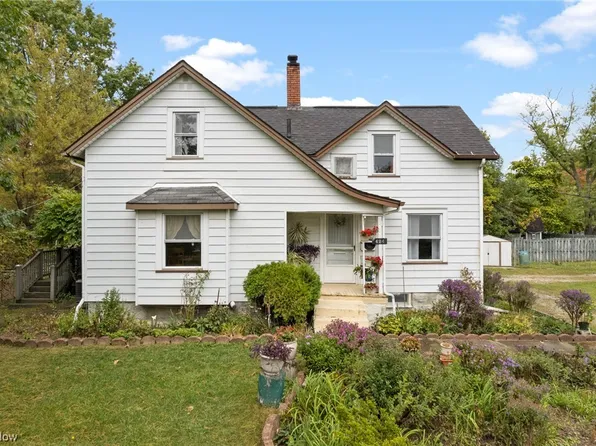 424 Sprague Rd, Berea, OH 44017