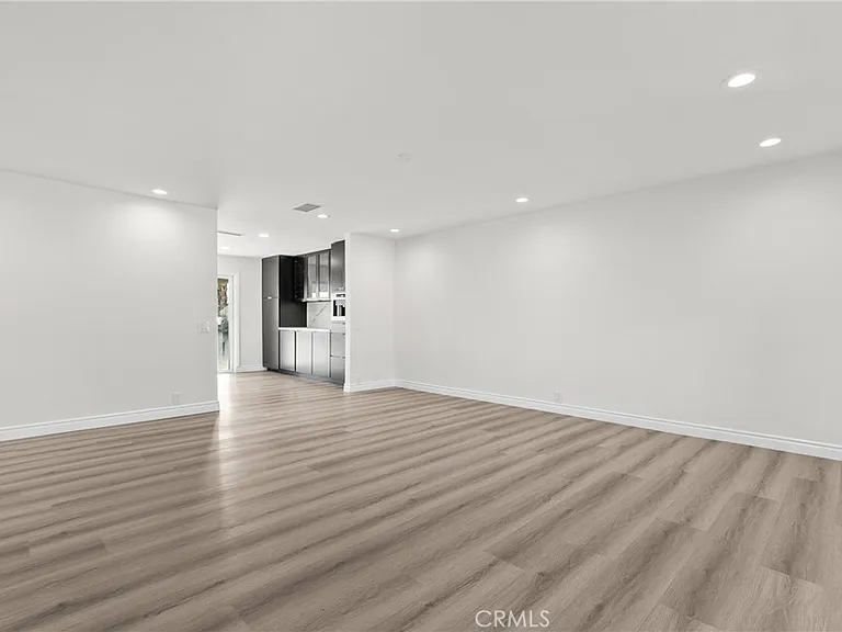 6758 Julie Ln — Photo 30