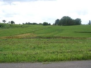 105 Wood Ridge Rd, Anamosa, IA 52205