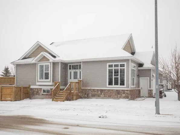 7135 N Henners Rd, Lacombe, AB T4L 0C3