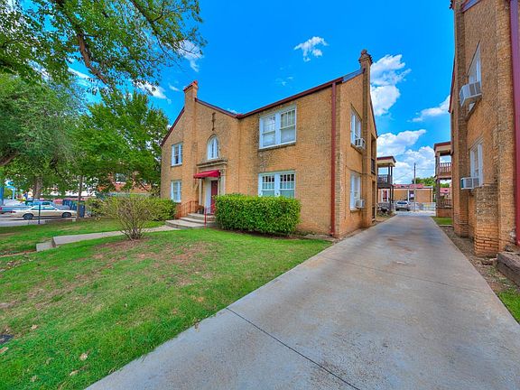 Driveway that leads to parking