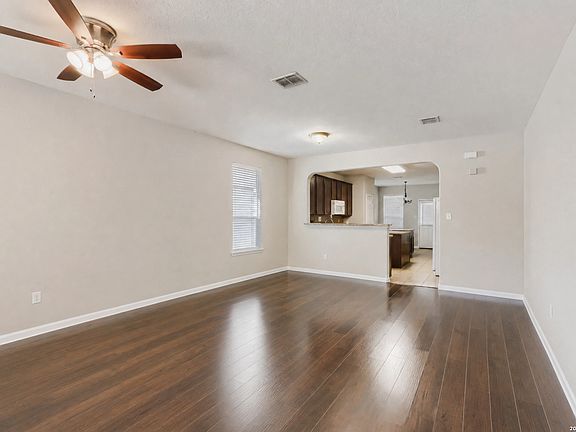 2nd image of 4011 Ashleaf Pecan