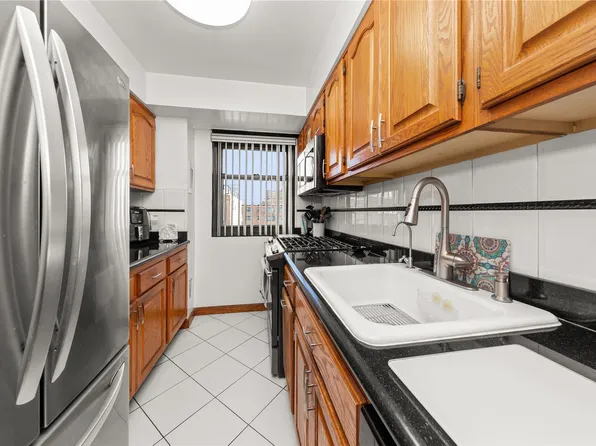 21-25 34th Avenue #15C, Astoria, NY 11106