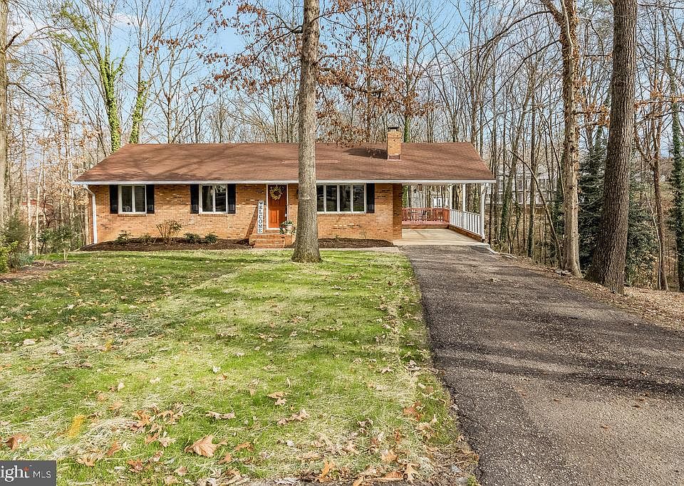 1st image of 320 Tulip Pl
