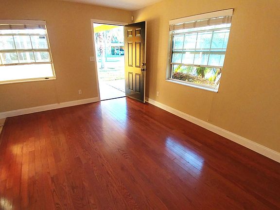 5th image of 3110 S Bumby Ave #B-1