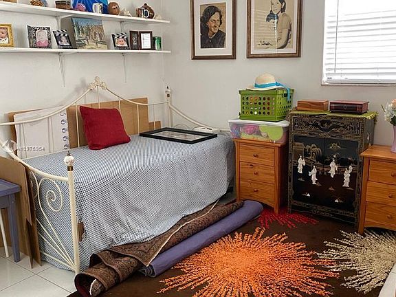 4th image of 990 Biarritz Dr APT 403