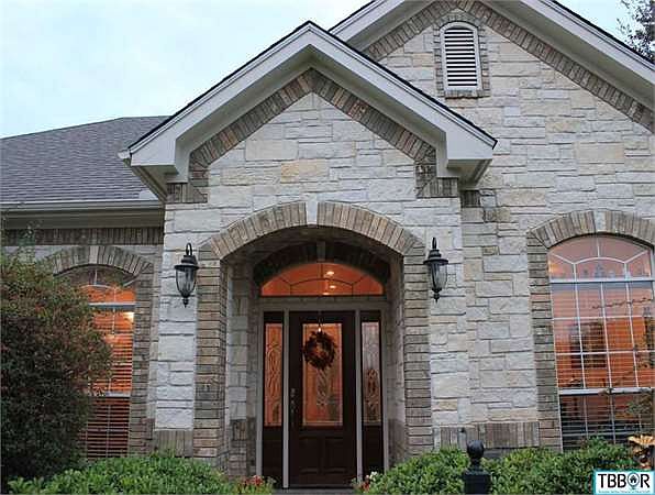 1st image of 1072 Crescent Dr