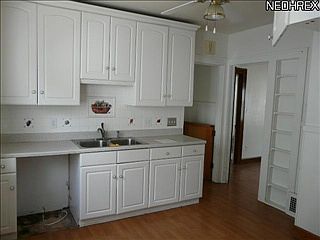 3rd image of 5421 Northcliff Ave