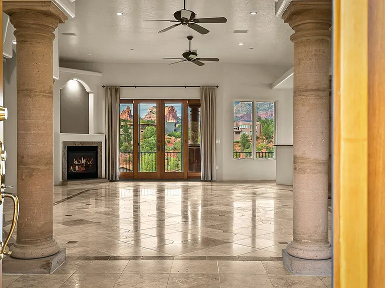 227 Les Springs Dr — Photo 21