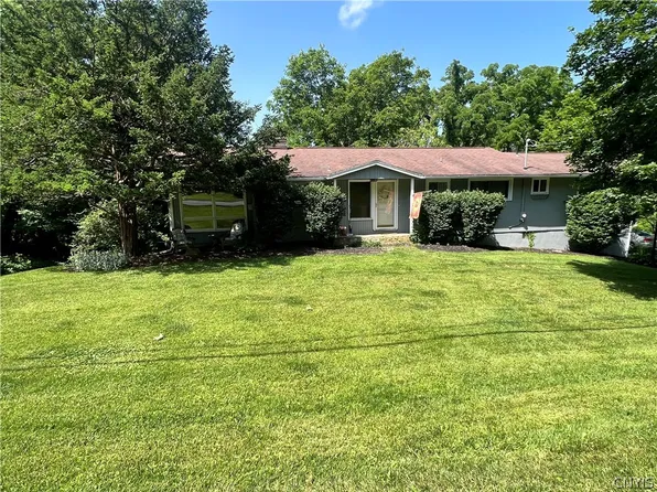 406 Churchill Ln, Fayetteville, NY 13066