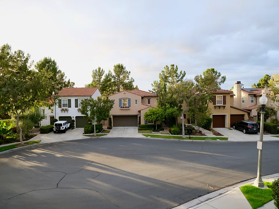 6 Longvale