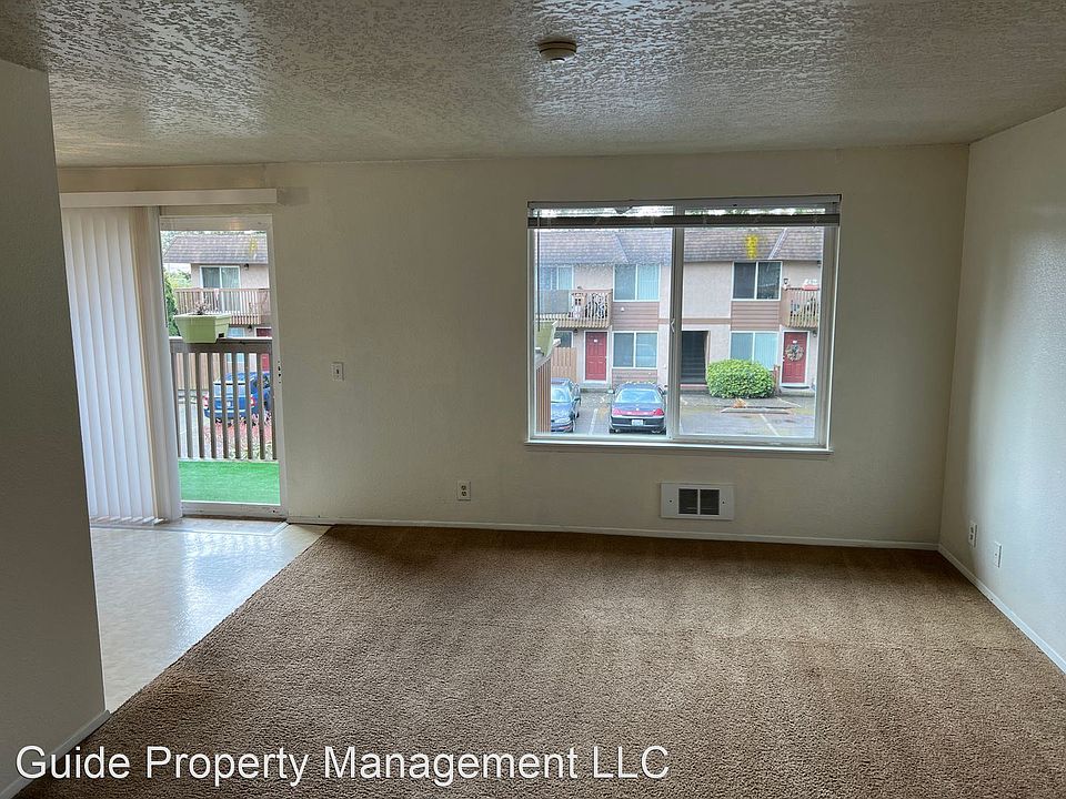 1st image of 20220 60th Ave W APT 3