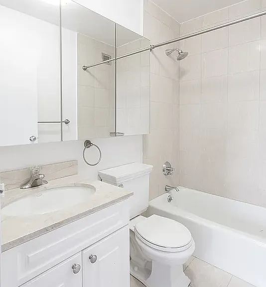 201 E 87th St #25B — Photo 3