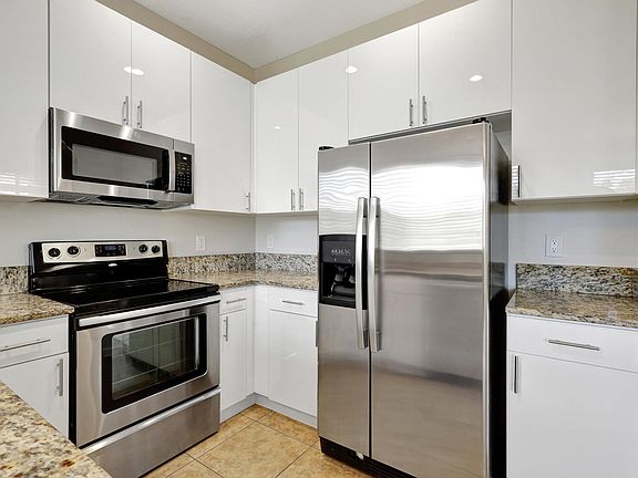 2nd image of 4384 Berkshire Wharf Drive