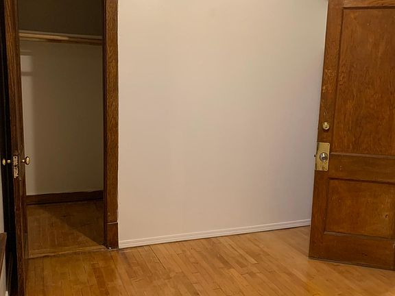 2nd image of 4045 N Monticello Ave APT 3