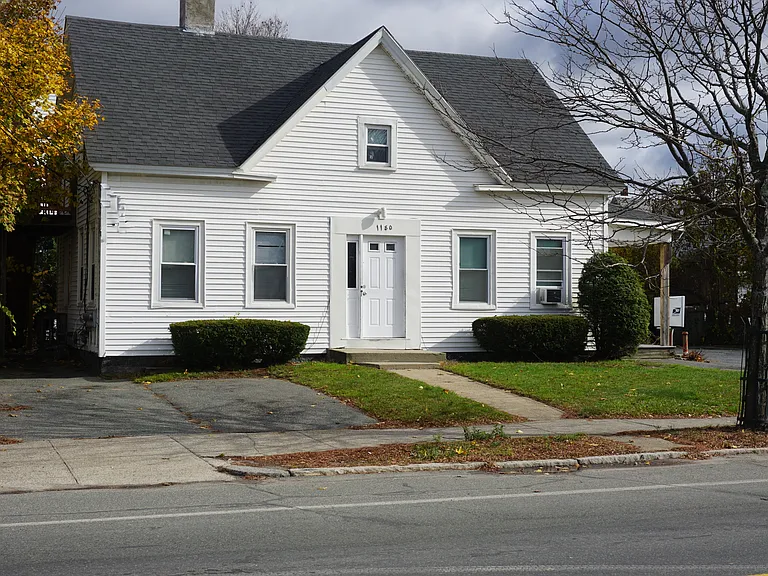 1180 Main St #1 — Photo 10