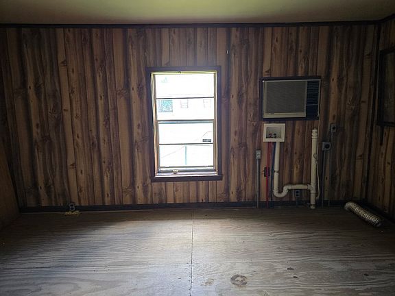 4th image of 336 Lilac Rd