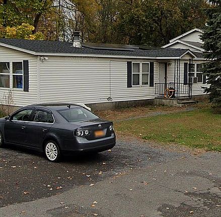 3 bedroom 2 full bathrooms