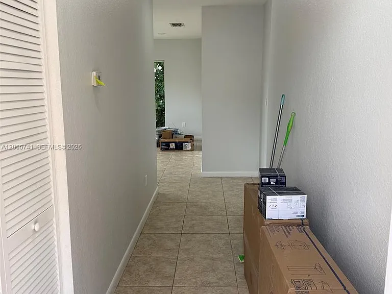 7600 NW 38th Ct #16 — Photo 2