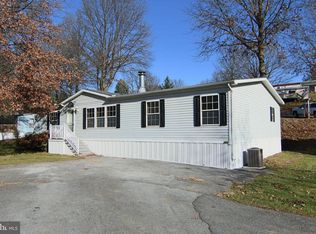 208 Simon Dr, Middletown, PA 17057