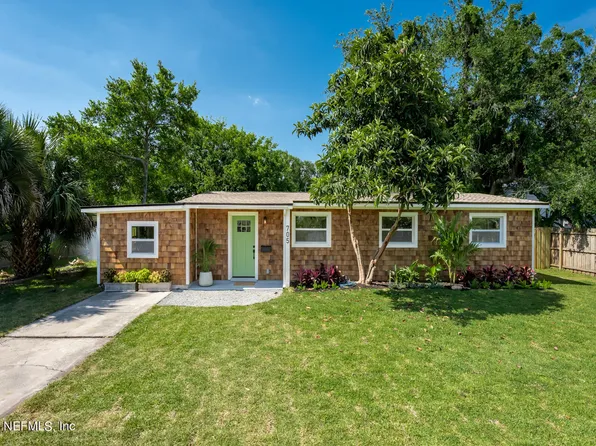 705 REDFIN Drive, Atlantic Beach, FL 32233