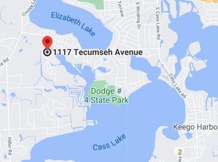 1117 Tecumseh Ave, Waterford, MI 48327