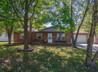 3172 W Countryside Dr, Springfield, MO 65807