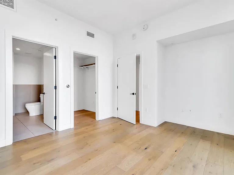 70 Rainey St #1607 — Photo 19