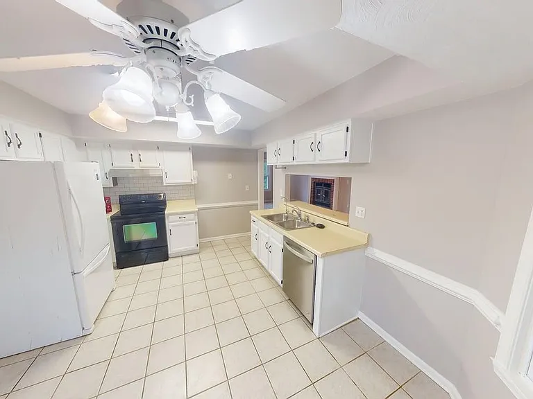 5524 Annandale Dr — Photo 6