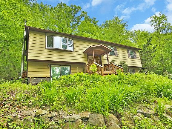 2nd image of 75 Sylvan Way