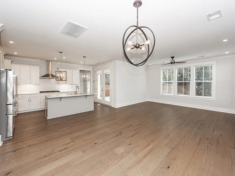 1213 Captain Rivers Dr — Photo 9