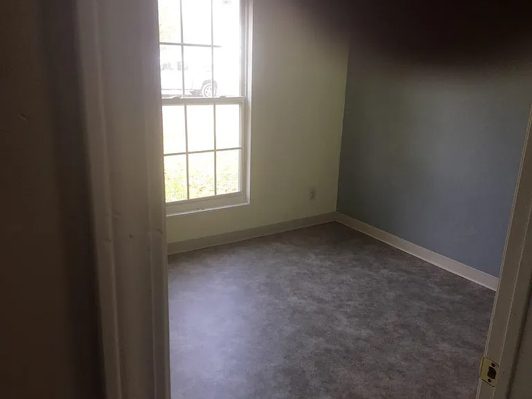 38 Irma Ln — Photo 5